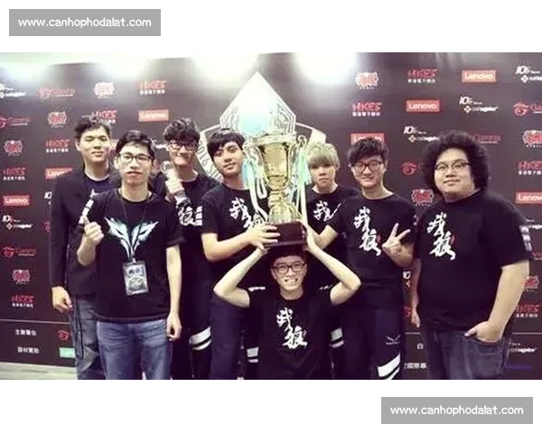 以S6全球总决赛赛场为核心，探索电竞赛事背后的文化与创新力量