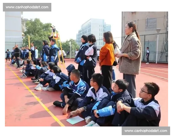 全国青少年射剑比赛巅峰对决展现力量技巧与团队精神盛大开启时刻